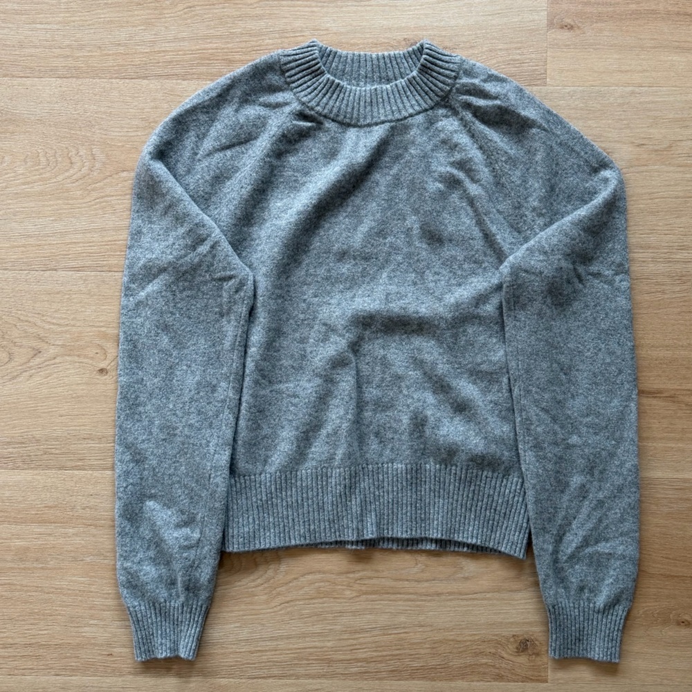 GAP Light Gray Ribbed Crew Sweater